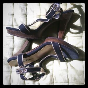 Miss Bisou wood heel black/gold platform sandals